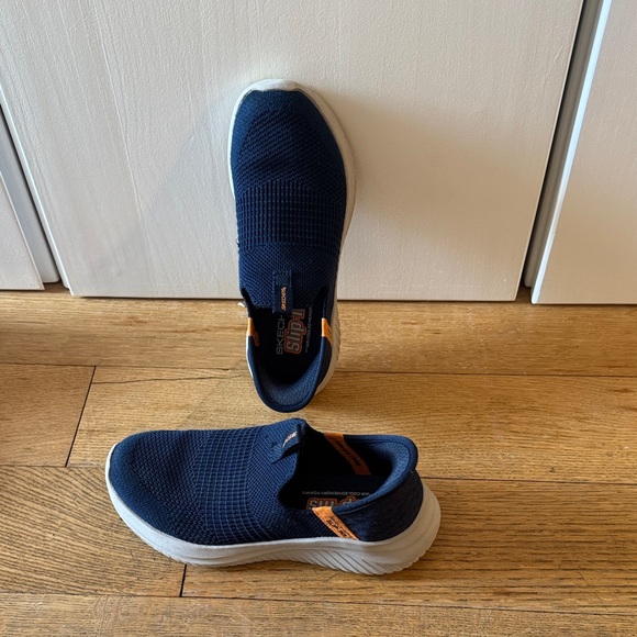 Dark Blue Skechers Slip-In - Picture 4 of 5